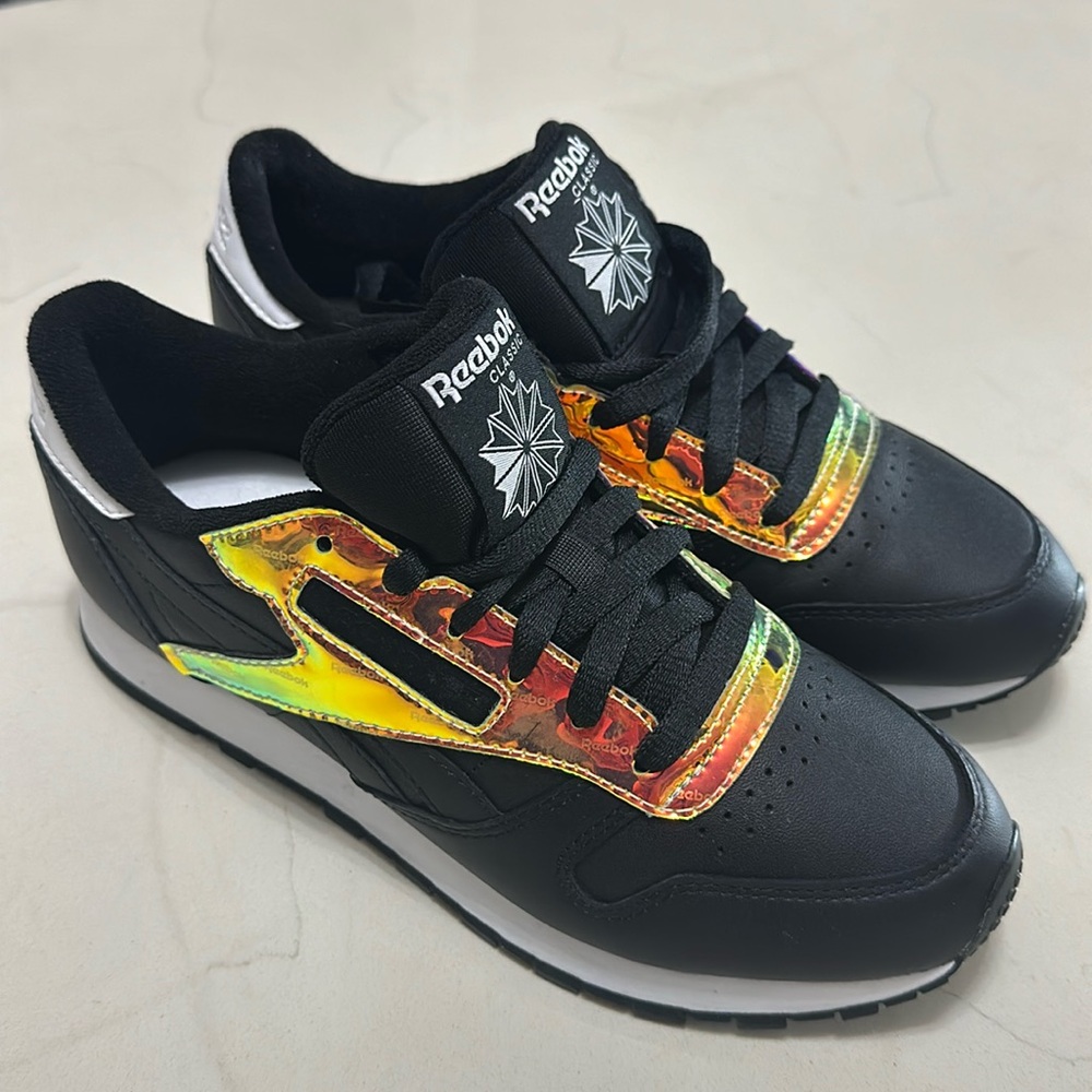Reebok sneakers never worn